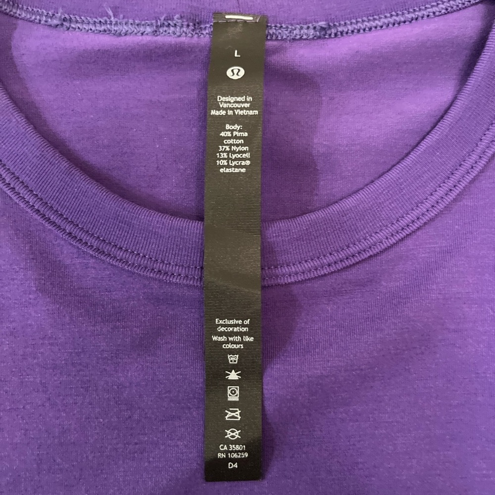 Lululemon Large Purple T-Shirt Basic Activewear A… - image 6